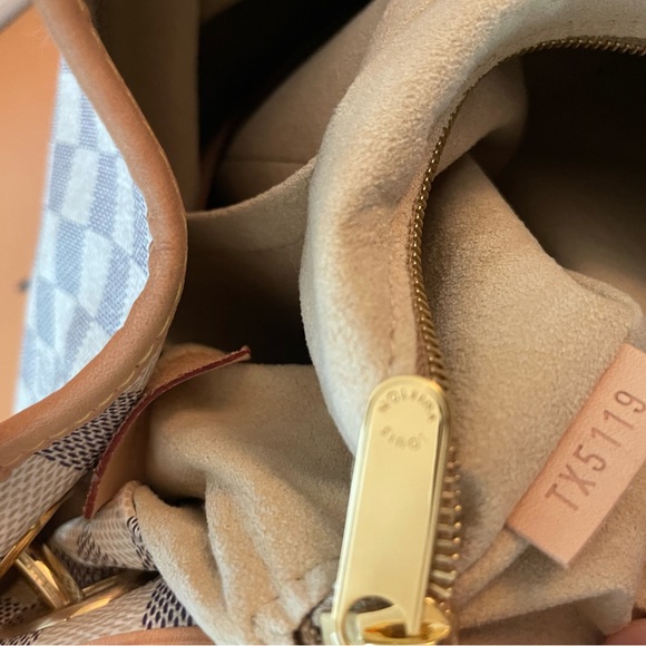 Louis Vuitton Artsy MM - Picture 7 of 9